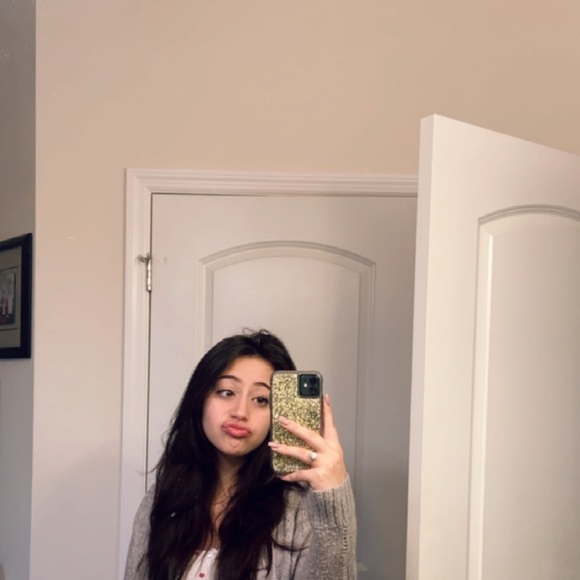 Meet your Posher, Chloe - Picture 1 of 1